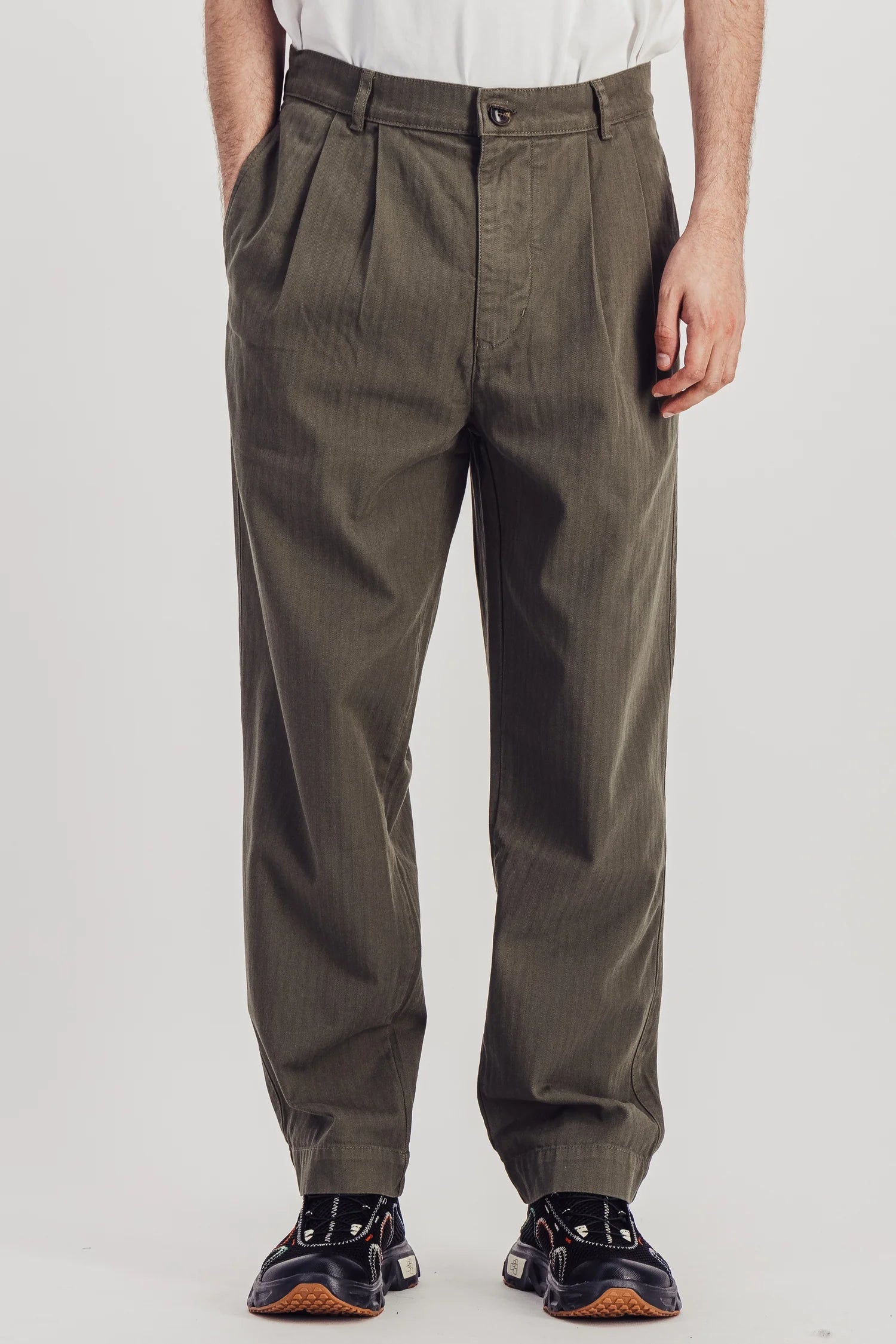 Double Pleats Herringbone Pants