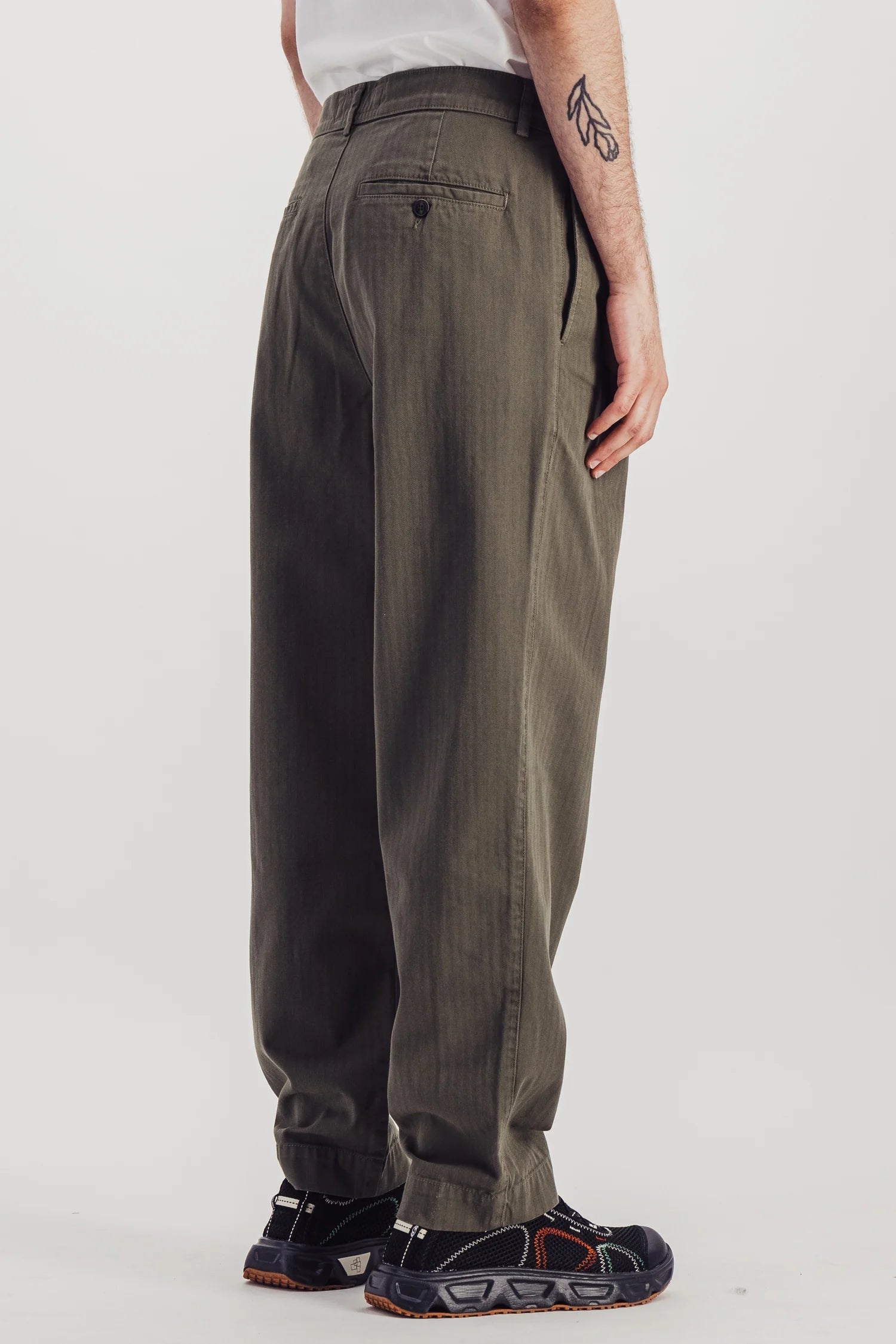 Double Pleats Herringbone Pants